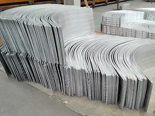 Jeux de barres flexibles en aluminium