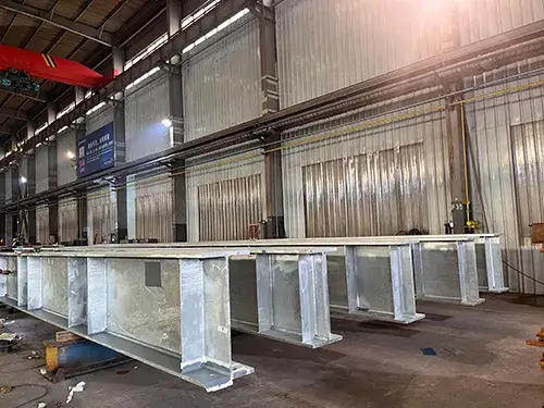 Poutres Galvanisées pour Stations de Chargement