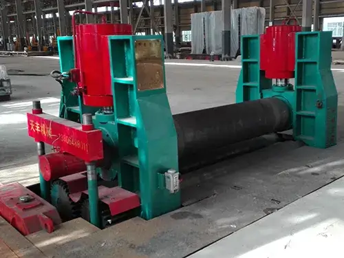 Rouleuse de tôles industrielle