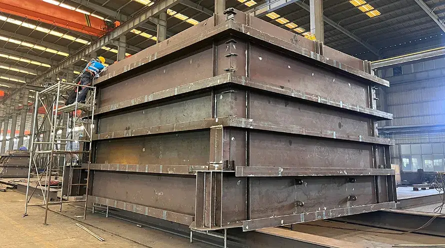 Structures métalliques acier et Caissons pour équipements